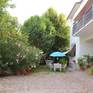  Affittacamere A Casa Di Elisabetta Italia