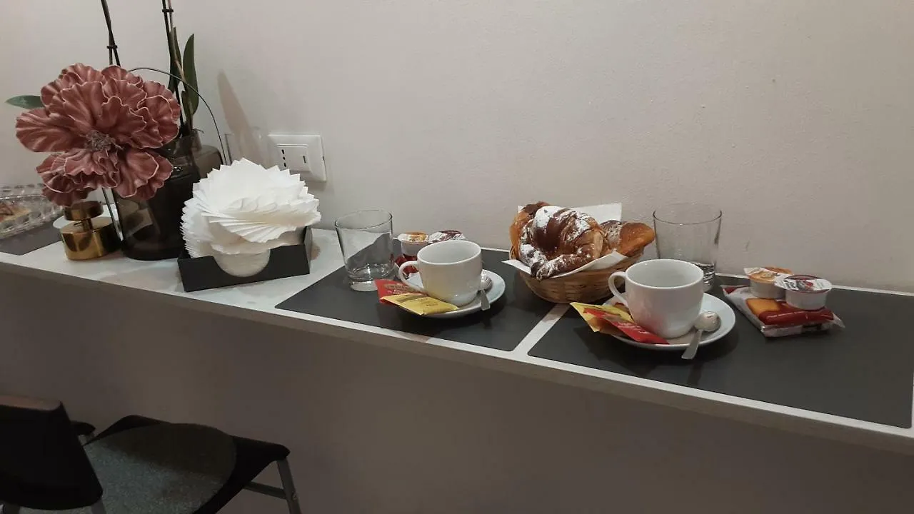 Affittacamere Hotel The Shelter In Roma Italia