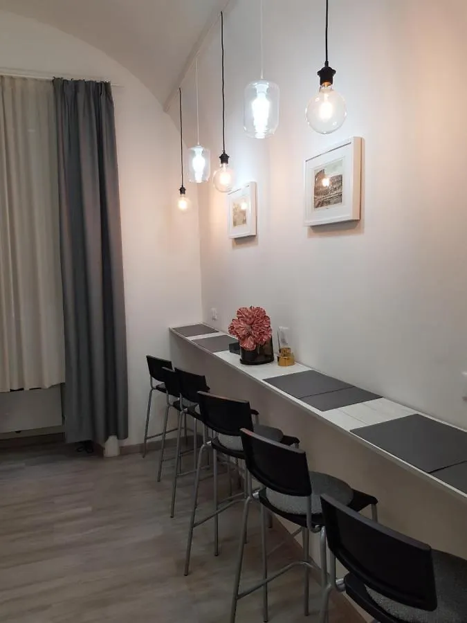 Hotel The Shelter In Roma Italia